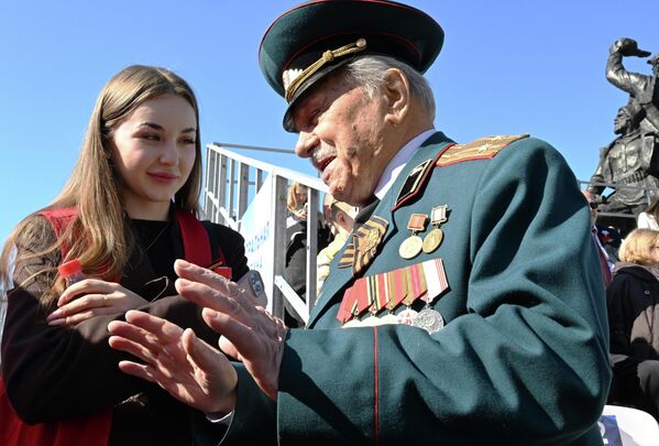 Акция Бессмертный полк во Владивостоке