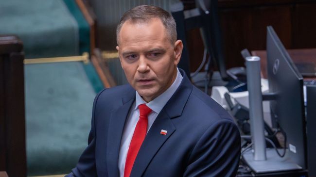 Президент Польши назвал министра обороны страны дураком