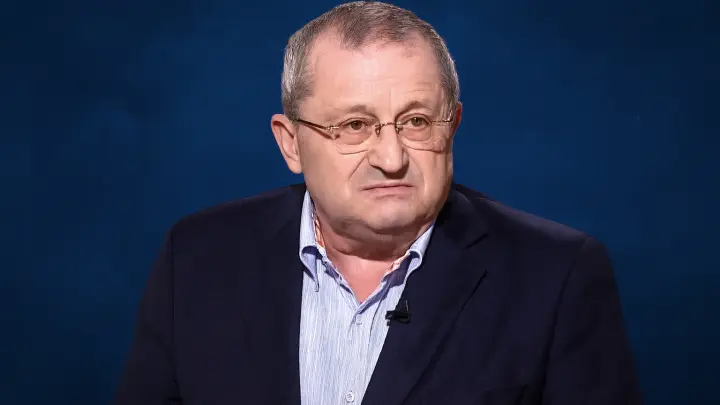 «Не может защитить даже себя»: Кедми высмеял идею Парижа стать «щитом» Европы от России